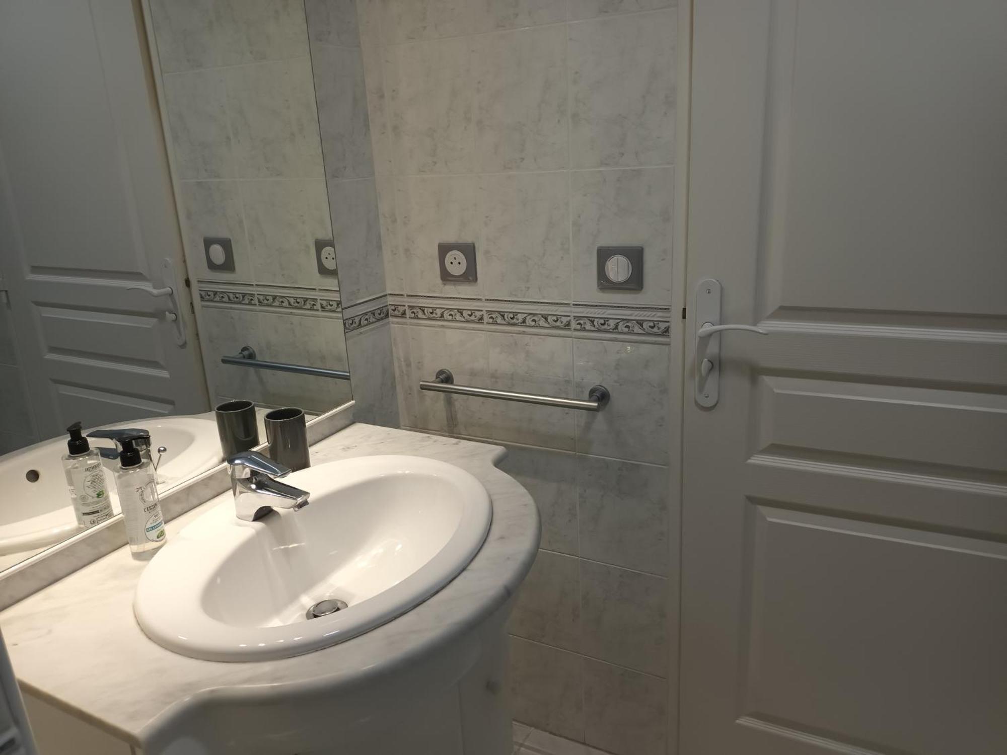Appart. 2* A Hendaye, Proche Centre, Parking Privatif - Fr-1-239-777 Leilighet Eksteriør bilde
